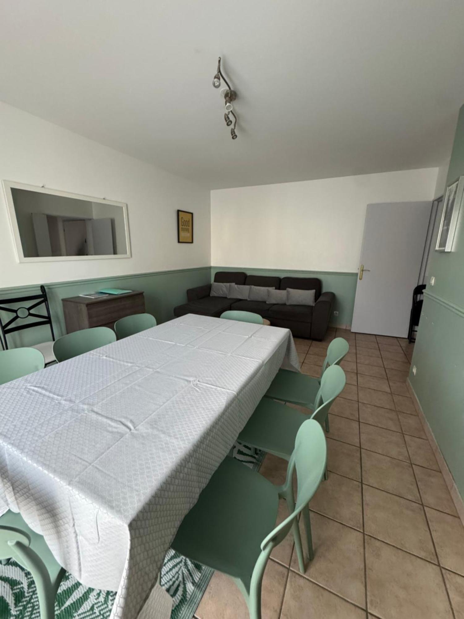 Disney, Very Nice 2 Bedrooms Family Apartment, Wifi, Netflix 8 Pers Chessy  Buitenkant foto